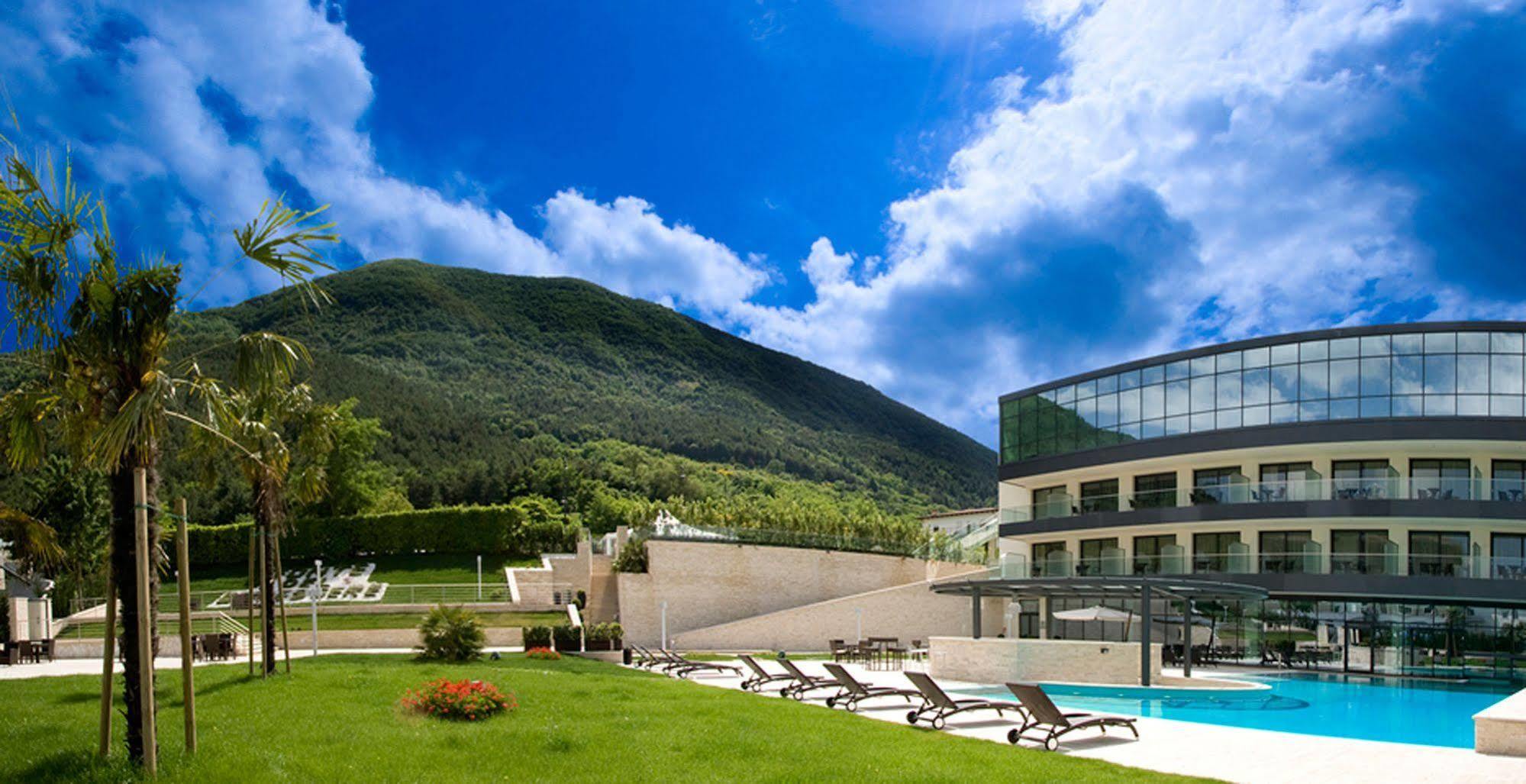 Fonte Del Benessere Resort Castelpetroso Exteriér fotografie